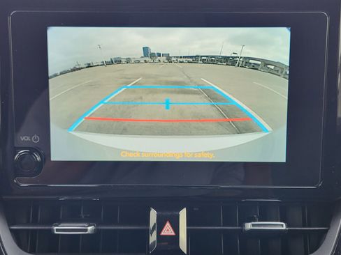 Used 2025 Toyota Corolla Hatchback image 18