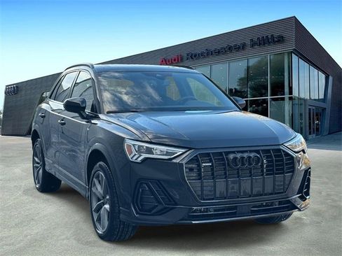 Certified 2025 Audi Q3 2.0T Premium w/ Convenience Package image 7