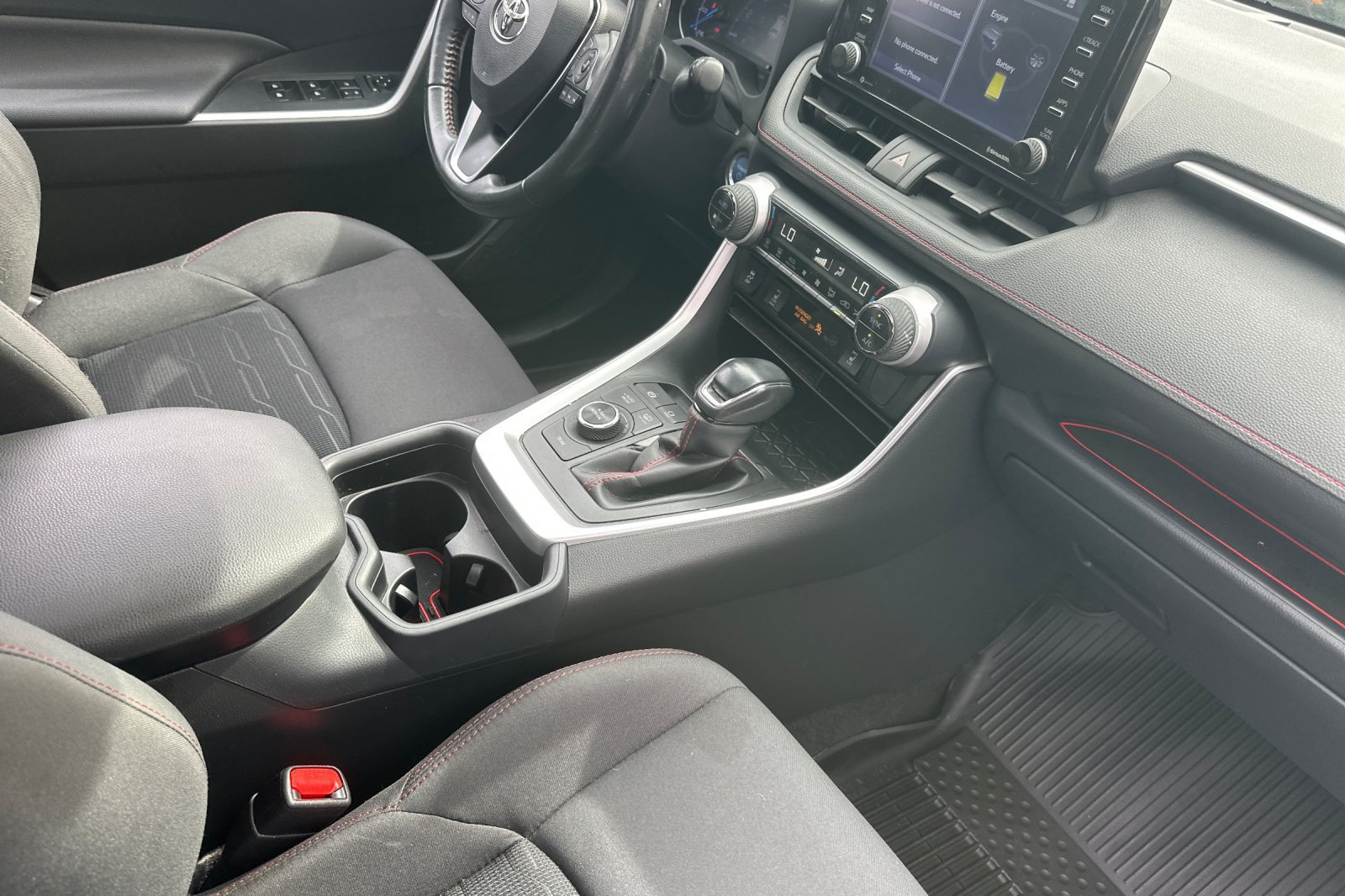 Used 2021 Toyota RAV4 SE w/ Weather & Moonroof Package AWD/4WD image 19