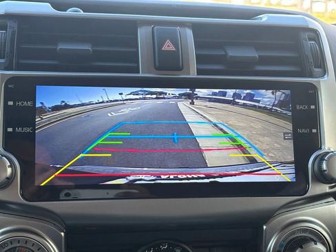 Used 2018 Toyota 4Runner SR5 image 20