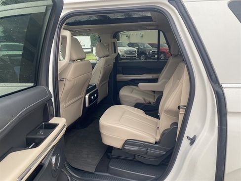 Used 2024 Ford Expedition Max Limited AWD/4WD image 18