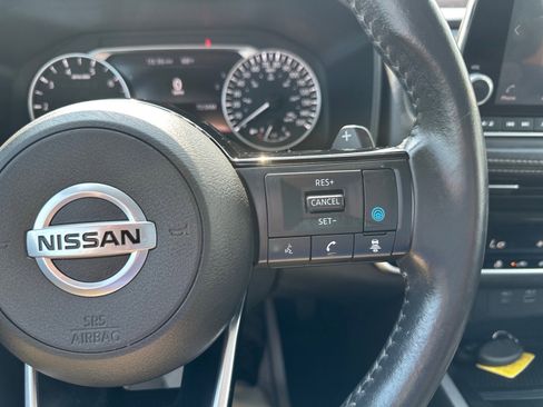 Used 2021 Nissan Rogue SV FWD image 25