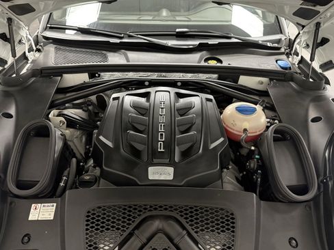 Used 2017 Porsche Macan S image 41