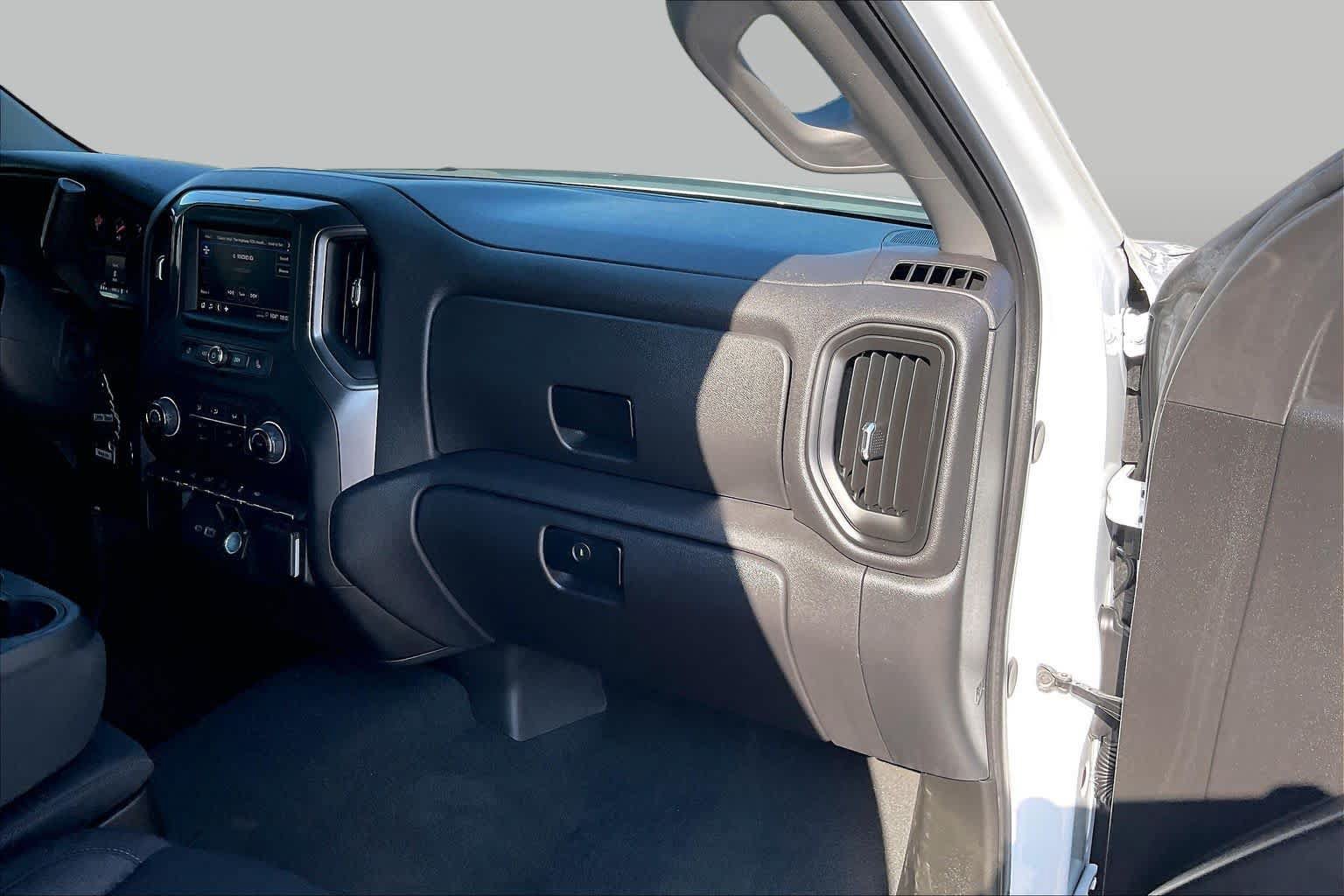 Certified 2025 Chevrolet Silverado 1500 Custom RWD image 18