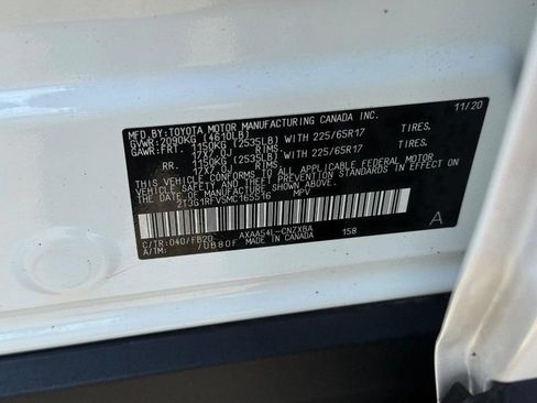 Used 2021 Toyota RAV4 LE AWD/4WD image 31