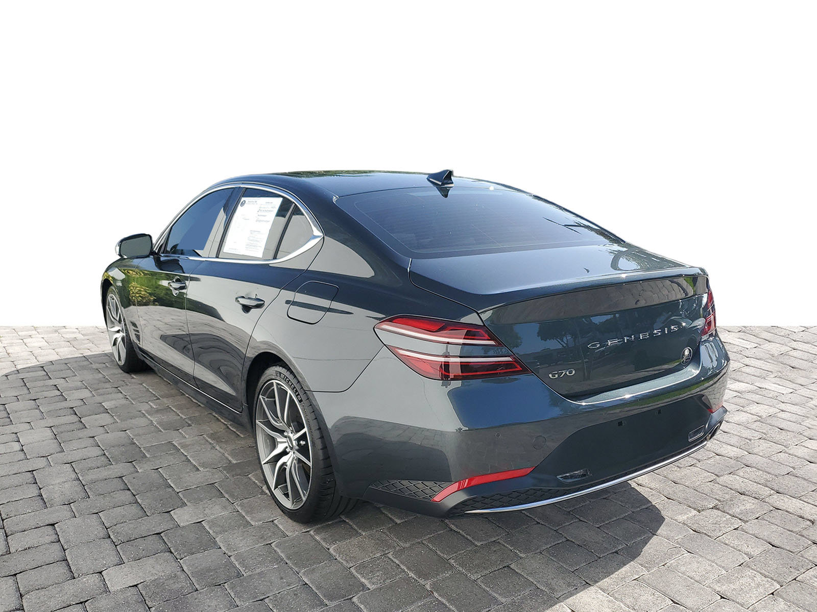 Used 2022 Genesis G70 2.0T w/ Prestige Package RWD image 4
