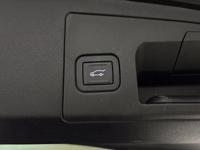 Used 2024 Cadillac XT5 Luxury AWD/4WD image 10