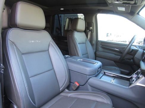 Used 2023 GMC Yukon Denali w/ Denali Reserve Package AWD/4WD image 20