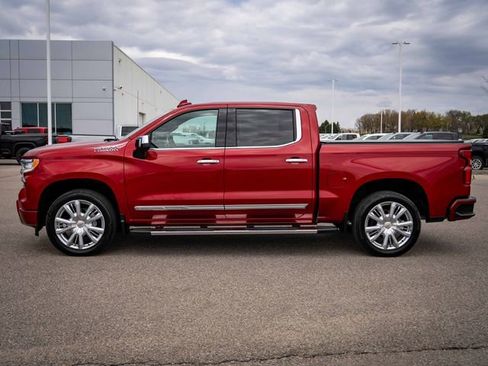 Used 2025 Chevrolet Silverado 1500 High Country w/ High Country Premium Package AWD/4WD image 11