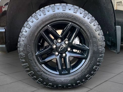 Used 2021 Chevrolet Silverado 1500 LT Trail Boss w/ Convenience Package II image 10