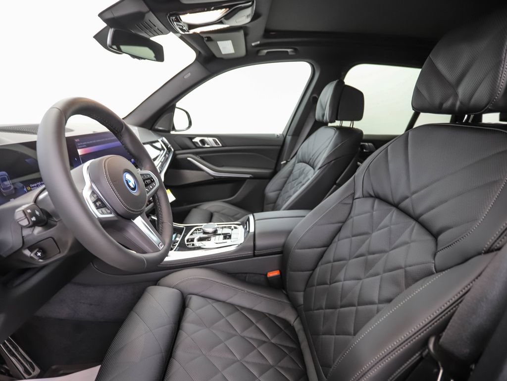Used 2026 BMW X5 xDrive50e w/ M Sport Package AWD/4WD image 12