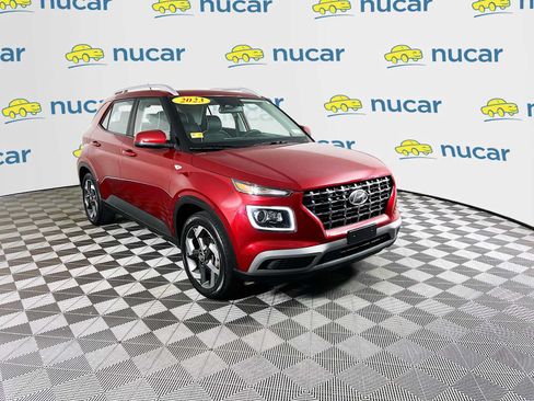 Certified 2023 Hyundai Venue Limited w/ Cargo Package FWD image 1