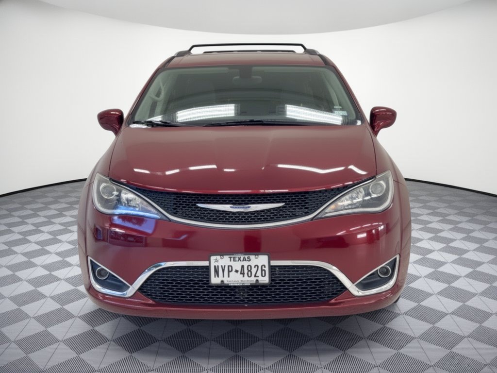 Used 2019 Chrysler Pacifica Touring-L FWD image 4