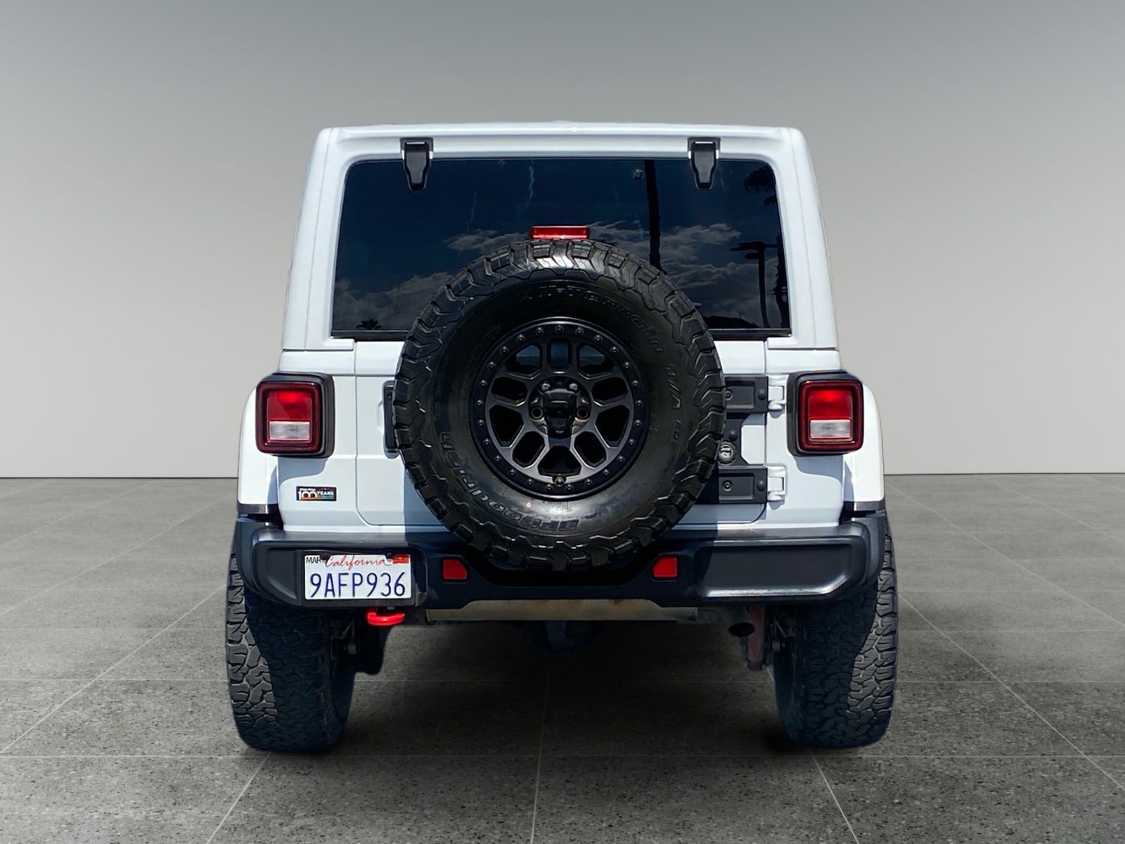 Used 2022 Jeep Wrangler Unlimited Rubicon w/ Xtreme Recon 35" Tire Package AWD/4WD image 4