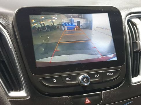 Used 2016 Chevrolet Malibu LT FWD image 35