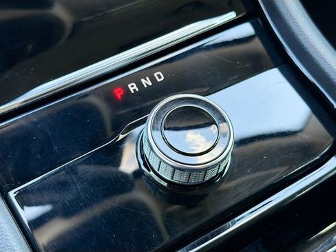 Used 2023 Jeep Grand Cherokee L Laredo image 28