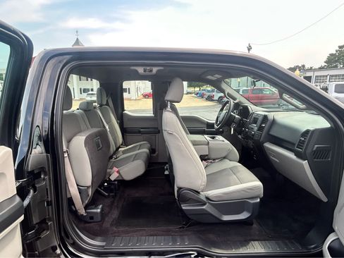Used 2016 Ford F150 XL w/ Equipment Group 101A Mid RWD image 9