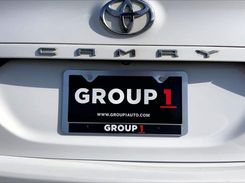 Used 2020 Toyota Camry LE FWD image 10