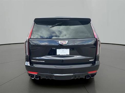 Certified 2024 Cadillac Escalade ESV V w/ Heavy-Duty Trailer Package image 3