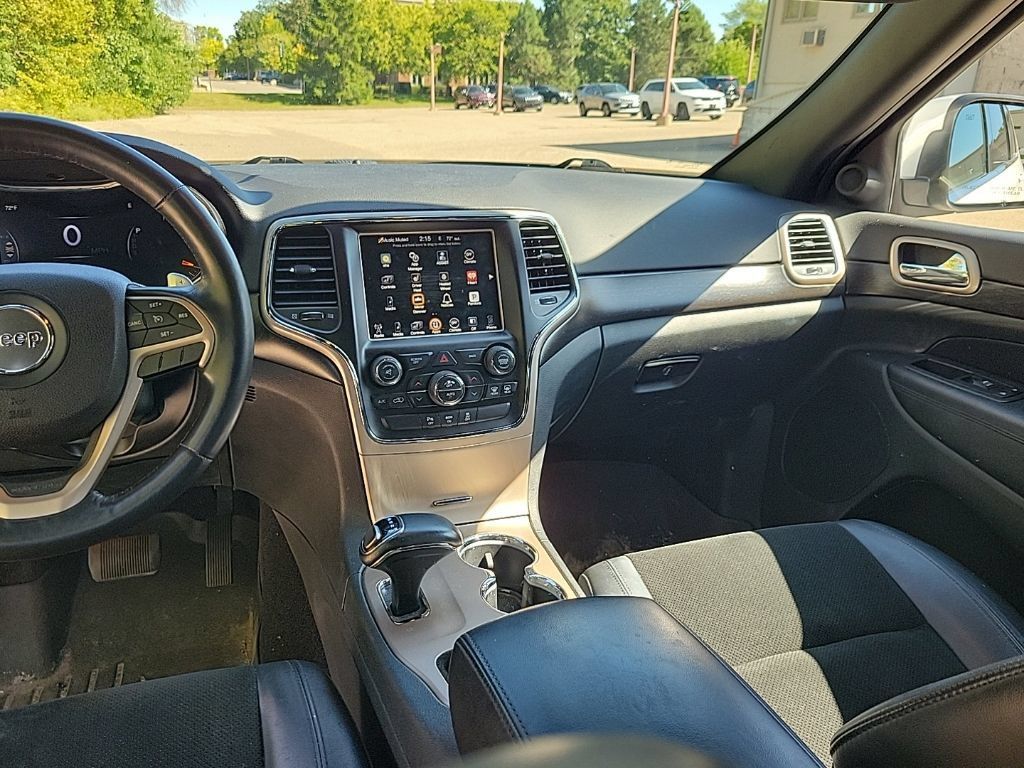 Used 2015 Jeep Grand Cherokee Altitude AWD/4WD image 33
