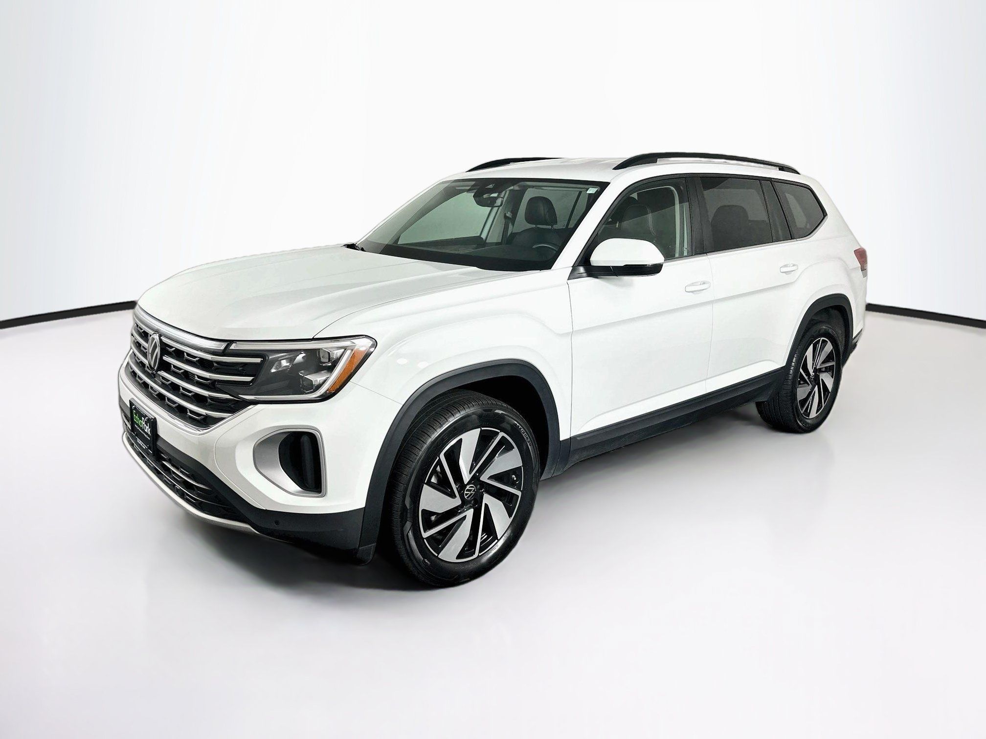 Used 2025 Volkswagen Atlas SE FWD image 3