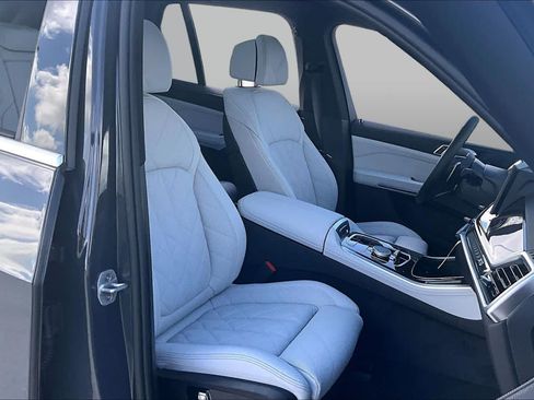 Used 2026 BMW X5 sDrive40i w/ Climate Comfort Package RWD image 8