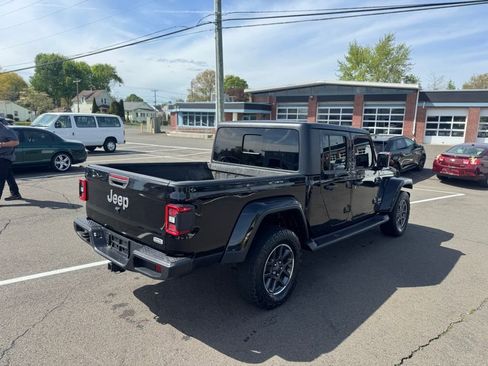 Used 2020 Jeep Gladiator Overland AWD/4WD image 8