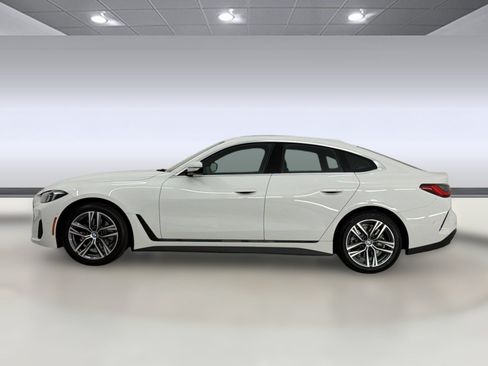 Used 2025 BMW 430i w/ Premium Package RWD image 2