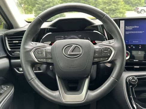 Used 2022 Lexus NX 350h AWD image 8