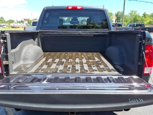 Used 2015 RAM 1500 Express AWD/4WD image 12