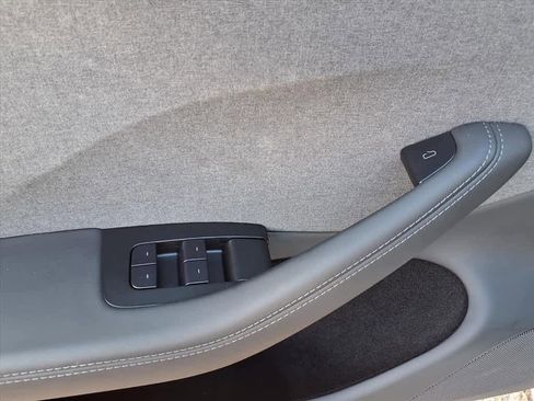 Used 2025 Tesla Model 3 Long Range image 16