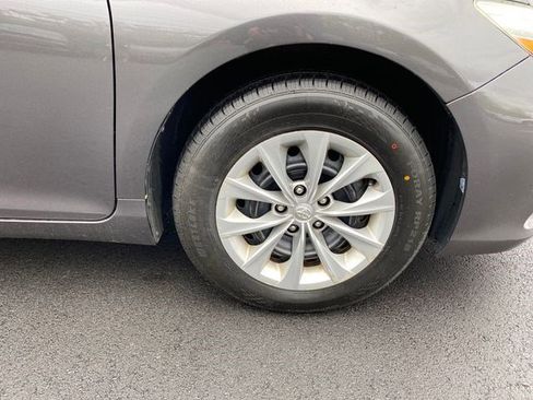 Used 2015 Toyota Camry LE FWD image 41