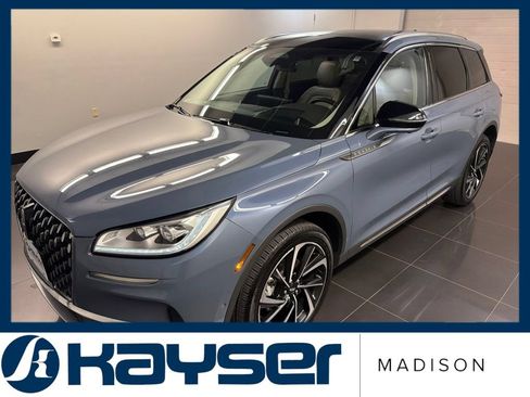 Certified 2023 Lincoln Corsair Reserve w/ Equipment Group 202A AWD/4WD image 3
