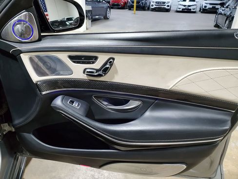 Used 2015 Mercedes-Benz S 65 AMG Sedan image 16