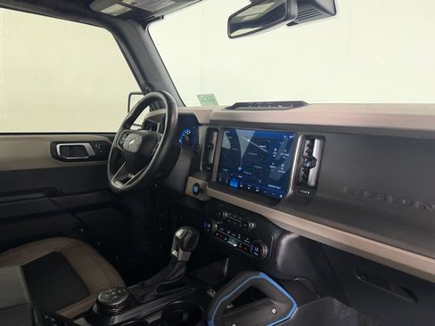 Used 2024 Ford Bronco Wildtrak AWD/4WD image 33