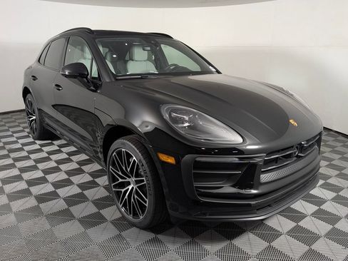 New 2026 Porsche Macan AWD/4WD image 9