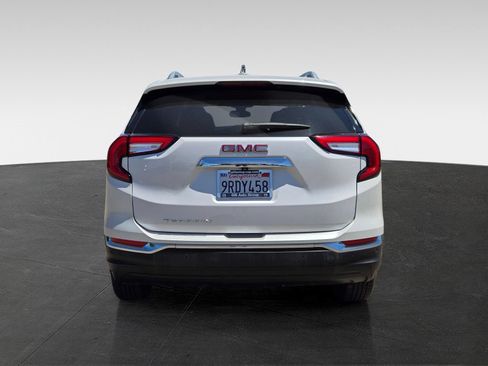 Used 2022 GMC Terrain SLT w/ Infotainment Package II FWD image 5