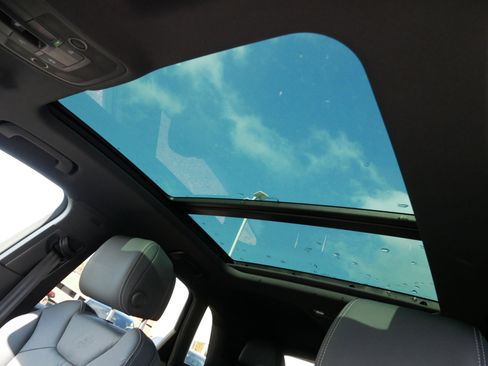 Used 2025 Audi Q3 2.0T Premium w/ Convenience Package image 32