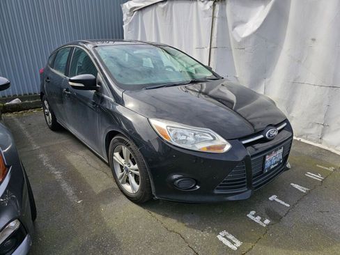 Used 2014 Ford Focus SE w/ SE Winter Package image 1