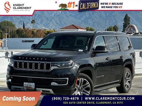 Used 2024 Jeep Wagoneer Series II w/ Flexible Seating Group image 1