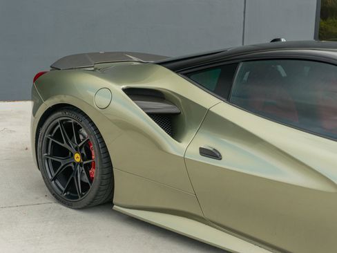 Used 2018 Ferrari 488 GTB image 33