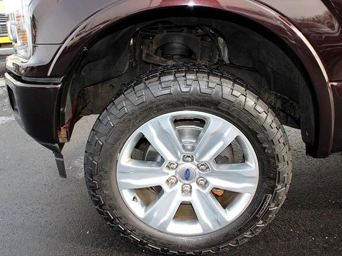 Used 2019 Ford F150 Platinum image 9