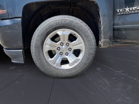 Used 2018 Chevrolet Silverado 1500 LT w/ Texas Edition AWD/4WD image 14