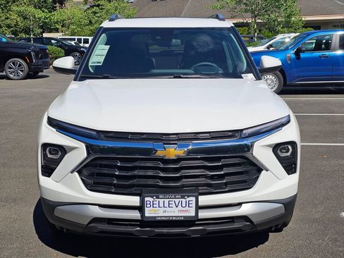 New 2026 Chevrolet TrailBlazer LT w/ LT Cold Weather Package AWD/4WD image 8