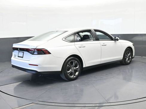 Used 2023 Honda Accord EX image 6