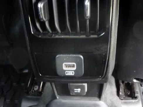 Used 2022 Jeep Compass Limited AWD/4WD image 11