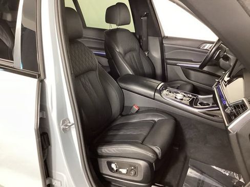 Used 2023 BMW X7 xDrive40i w/ Executive Package AWD/4WD image 44