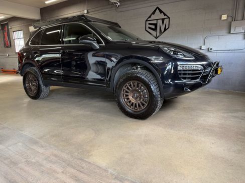 Used 2013 Porsche Cayenne Diesel AWD/4WD image 4