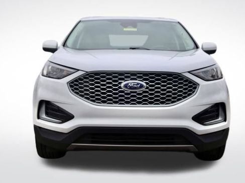 Used 2023 Ford Edge SEL image 3