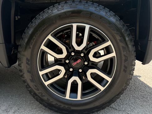Used 2024 GMC Sierra 1500 AT4 w/ Technology Package image 58